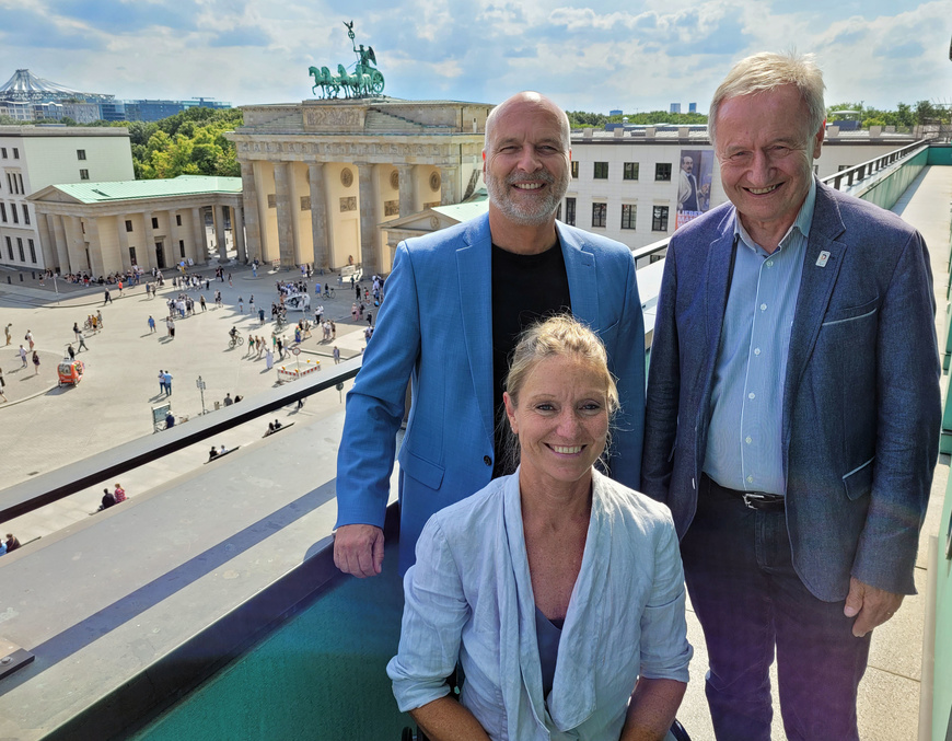 (v. l.) Gregor Doepke, Kirsten Bruhn und Friedhelm Julius Beucher, Präsident des DBS | © Foto: DBS