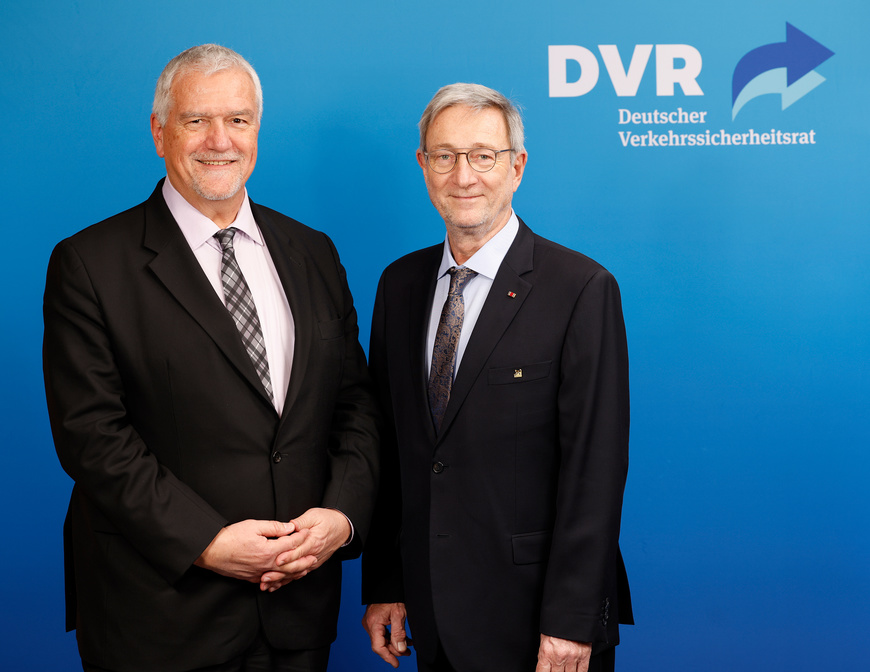 DVR-Präsident Manfred Wirsch (li.) und DVR-Ehrenpräsident und Präsident des Europäischen Verkehrssicherheitsrats (ETSC) Prof. Dr. Walter Eichendorf | © Martin Lukas Kim/DVR