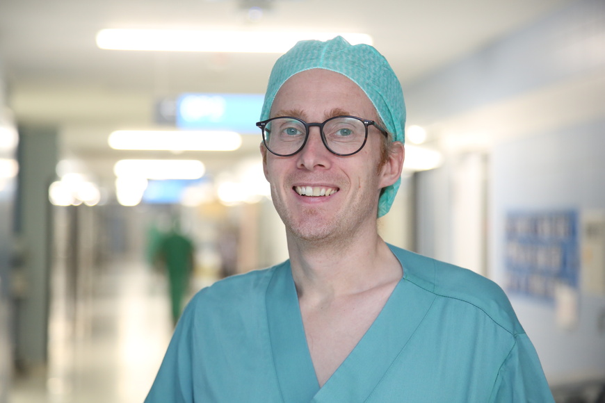 Privatdozent Dr. Arne Böcker ist neuer Chefarzt der Handchirurgie der BG Klinik Ludwigshafen. | © BG Klinik Ludwigshafen/Geir Dillan